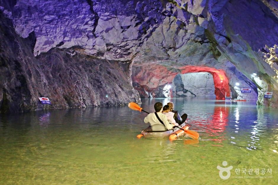[대박특가] 충주에서 자알 먹고 유람선도 타고 온천하고 쉬는 날(수안보 르네상스호텔 숙박) 1박2일